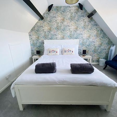The Beach Hut - 1 Bedroom Apartment Near The Beach Bournemouth Eksteriør billede